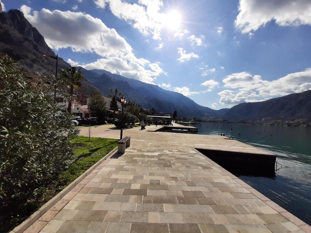 Maritimo Di Cattaro****lux With Garage Apartman