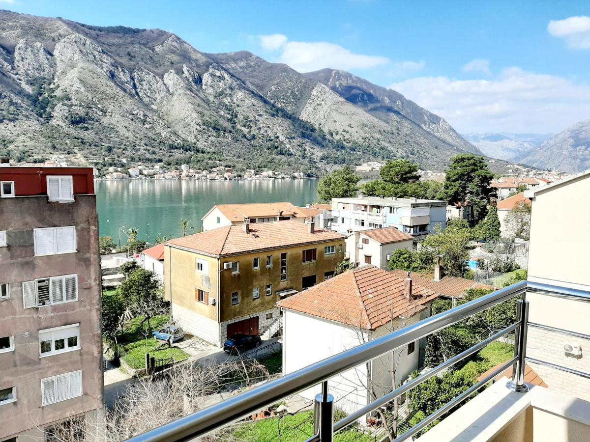 Apartment Maritimo Di Cattaro****lux With Garage